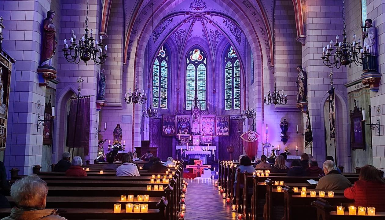 Kirche St. Agatha in stimmungsvollem Licht