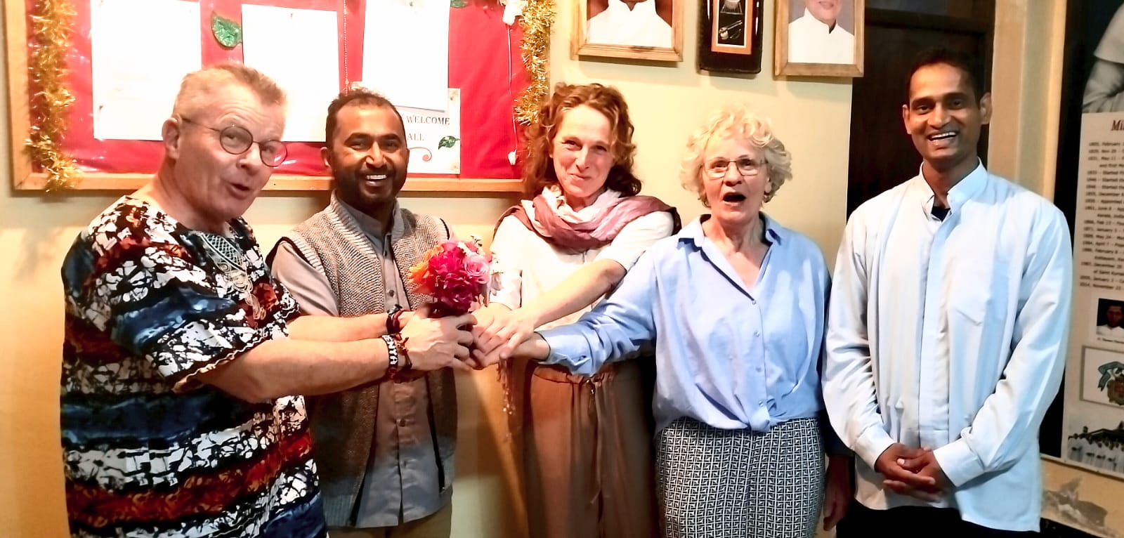 Pastor Koltermann, Tanja Halberstadt und Renate Oeynhausen mit Patres